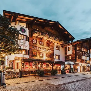 Hotell Hotel Gluecksschmiede - Hinterglemm